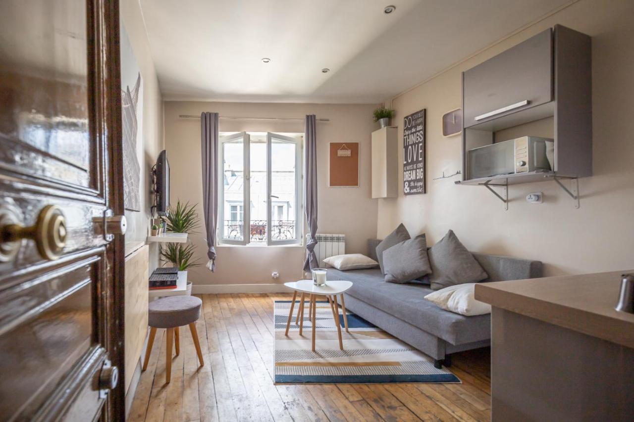 Appartamento Petit havre de paix de 27m2 à Montmartre Parigi Esterno foto
