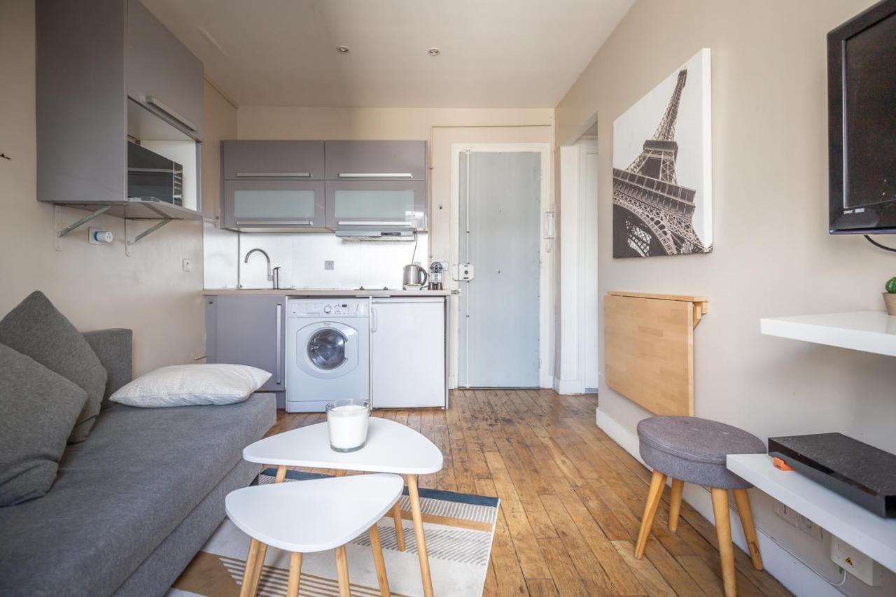 Appartamento Petit havre de paix de 27m2 à Montmartre Parigi Esterno foto